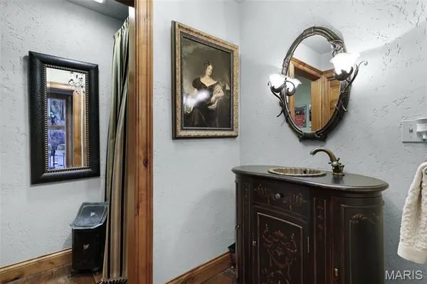 $1,399,000 | 4 Abbey Road, Glen Carbon, IL 62034