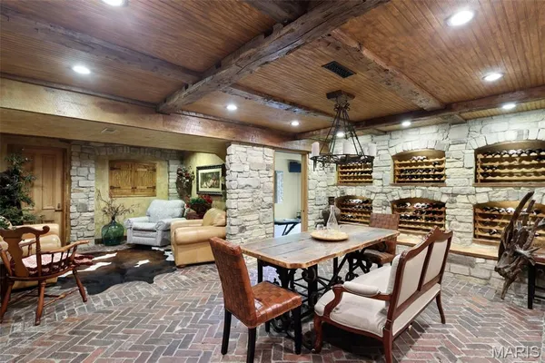 $1,399,000 | 4 Abbey Road, Glen Carbon, IL 62034