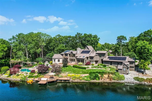 $1,399,000 | 4 Abbey Road, Glen Carbon, IL 62034