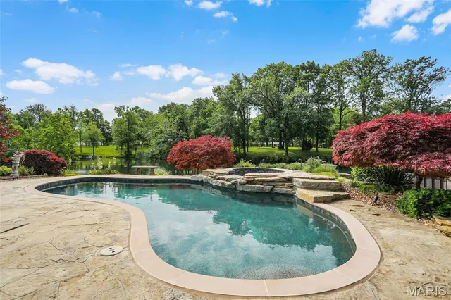 $1,450,000 | 4 Abbey Road, Glen Carbon, IL 62034