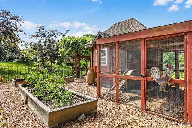 $1,450,000 | 4 Abbey Road, Glen Carbon, IL 62034