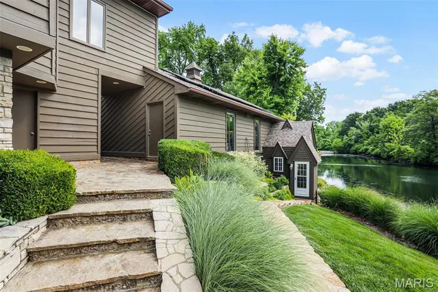$1,450,000 | 4 Abbey Road, Glen Carbon, IL 62034