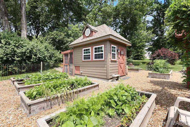 $1,450,000 | 4 Abbey Road, Glen Carbon, IL 62034