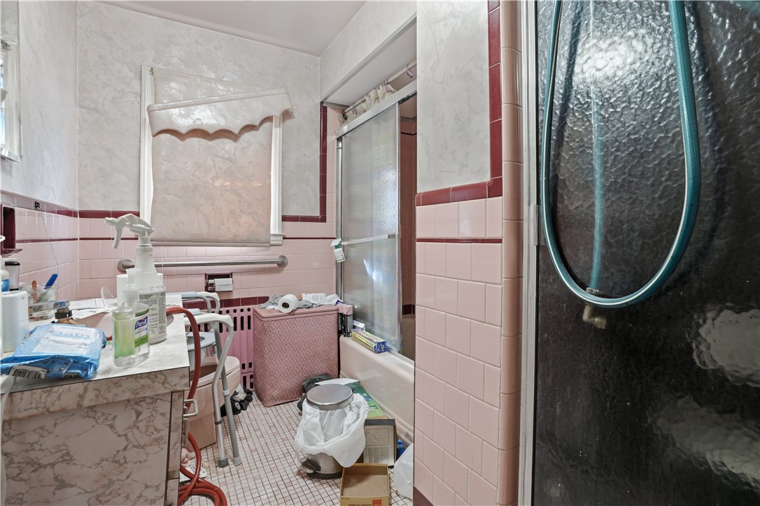 66 Edgehill Road Providence, RI 02906 - Photo 16 of 32