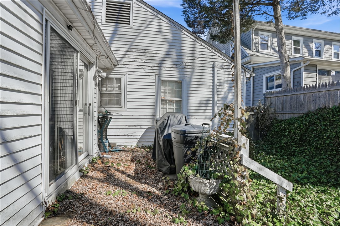 66 Edgehill Road Providence, RI 02906 - Photo 27 of 32
