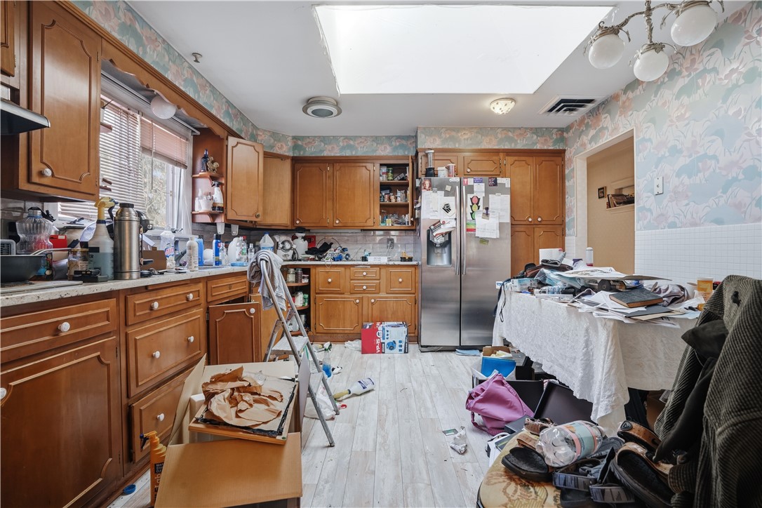 66 Edgehill Road Providence, RI 02906 - Photo 7 of 32