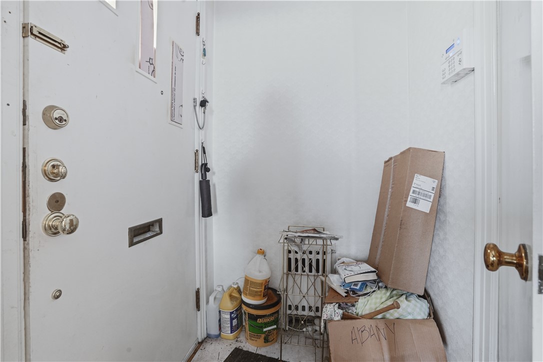 66 Edgehill Road Providence, RI 02906 - Photo 9 of 32