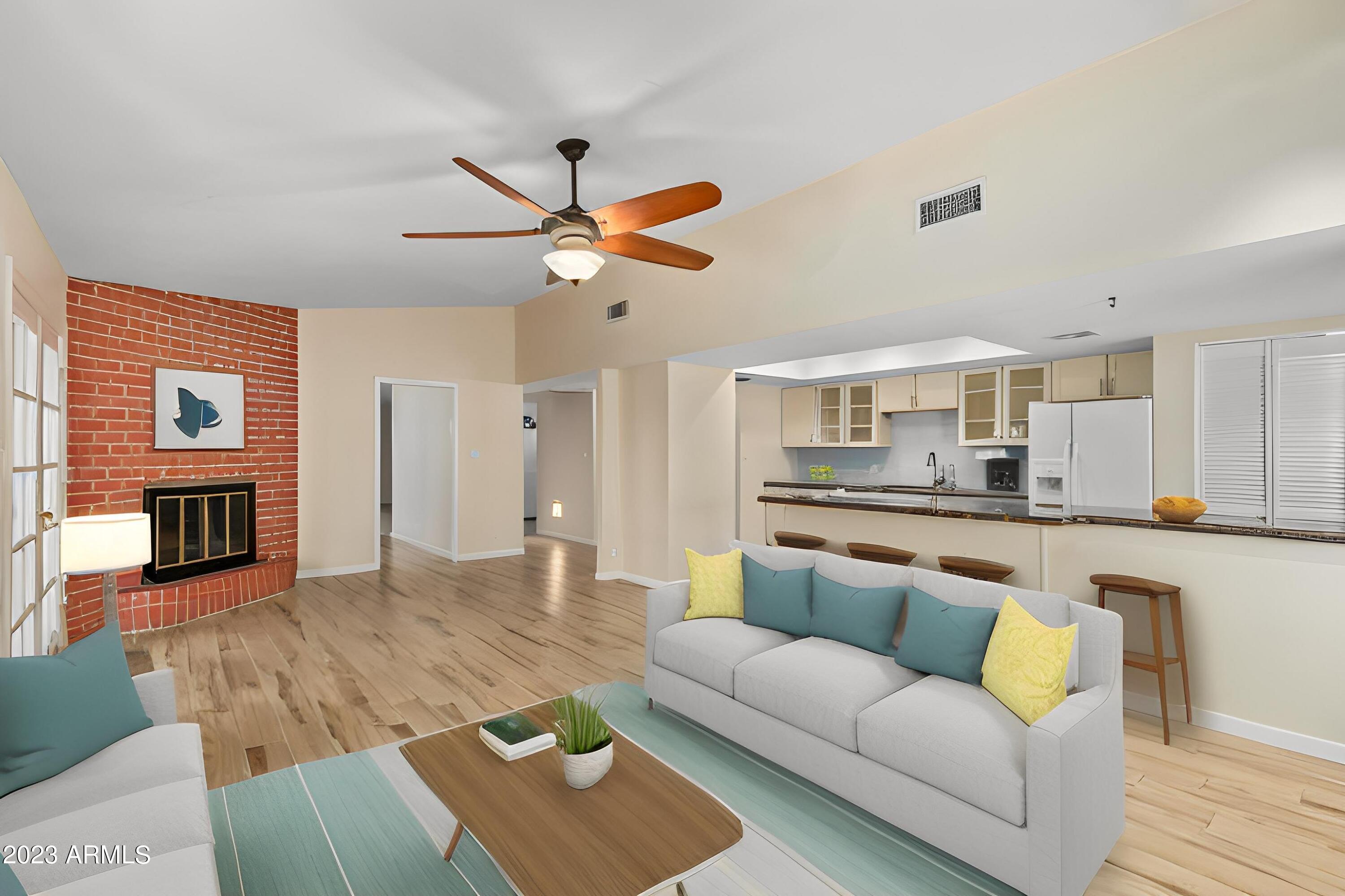 1901 East Lamar Road Phoenix, AZ 85016 - Photo 17 of 44 Staged Family