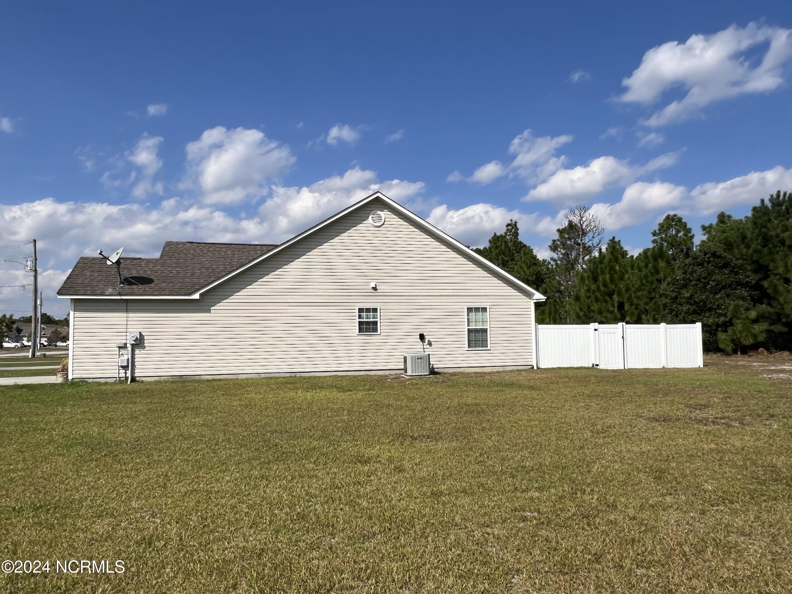 189 Pine Hollow Road Holly Ridge, NC 28445 - Photo 6 of 12 Photo Oct 14 2024, 2 02 56 PM