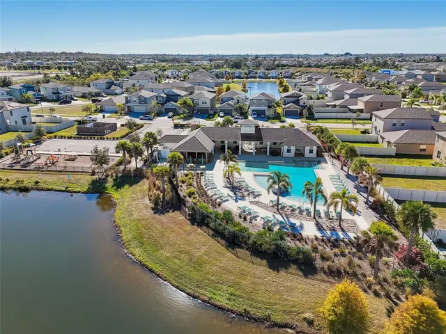 $339,900 | 5157 White Chicory Drive, Apollo Beach, FL 33572