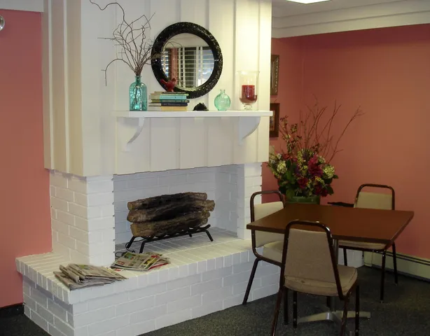 $820 | 221 East Cavour Avenue, Fergus Falls, MN 56537