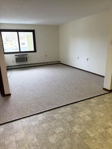 $820 | 221 East Cavour Avenue, Fergus Falls, MN 56537