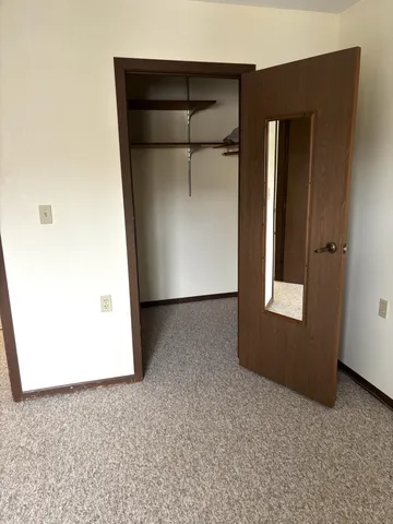 $820 | 221 East Cavour Avenue, Fergus Falls, MN 56537