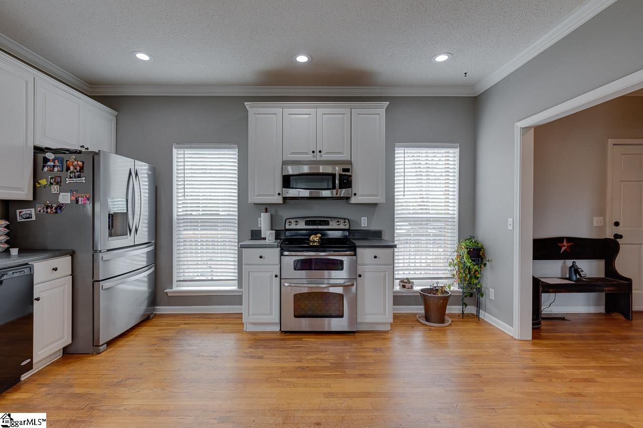 198 McCauley Rd Extension Travelers Rest, SC 29690 - Photo 5 of 36