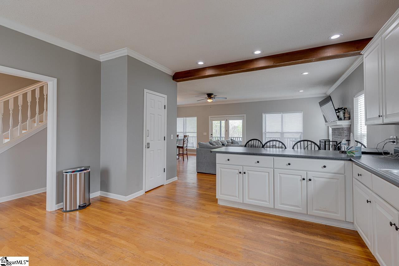 198 McCauley Rd Extension Travelers Rest, SC 29690 - Photo 6 of 36