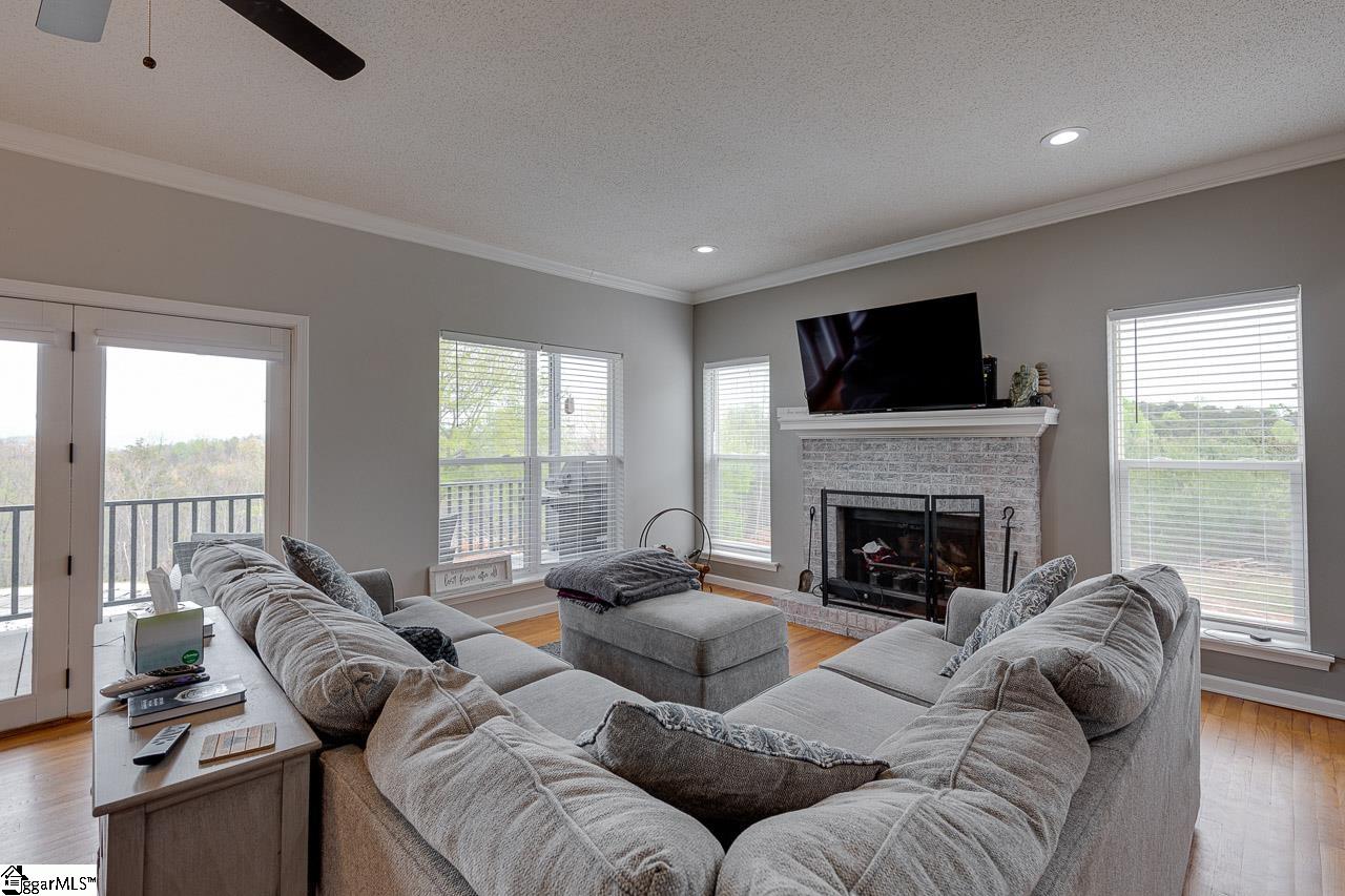 198 McCauley Rd Extension Travelers Rest, SC 29690 - Photo 8 of 36