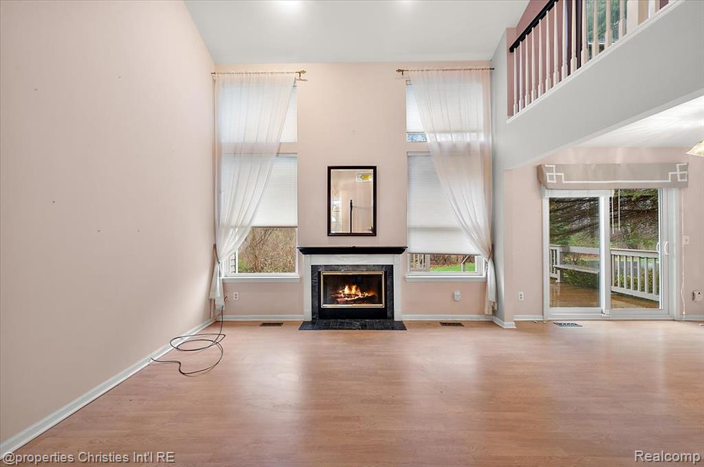 955 Rikki Ann Wixom, MI 48393 - Photo 23 of 54 Gallery Image 23