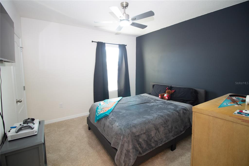 3033 Beau Loop Tavares, FL 32778 - Photo 12 of 36