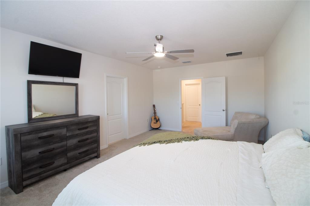 3033 Beau Loop Tavares, FL 32778 - Photo 3 of 36