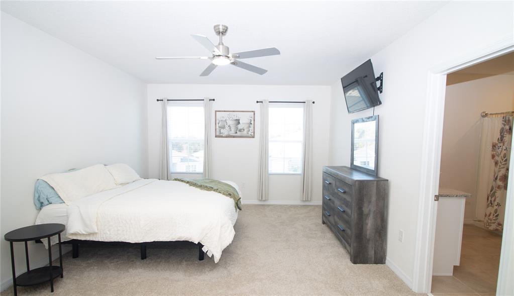 3033 Beau Loop Tavares, FL 32778 - Photo 6 of 36