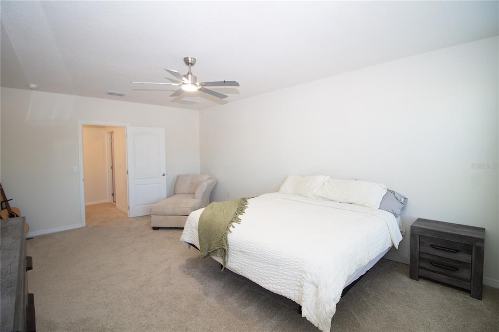 3033 Beau Loop Tavares, FL 32778 - Photo 7 of 36