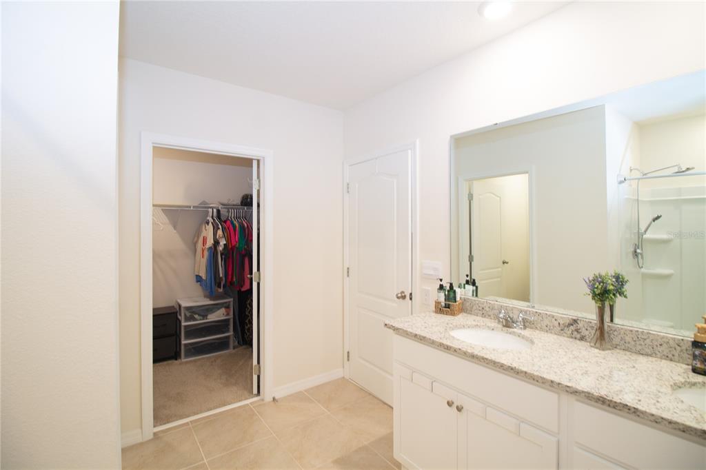 3033 Beau Loop Tavares, FL 32778 - Photo 8 of 36