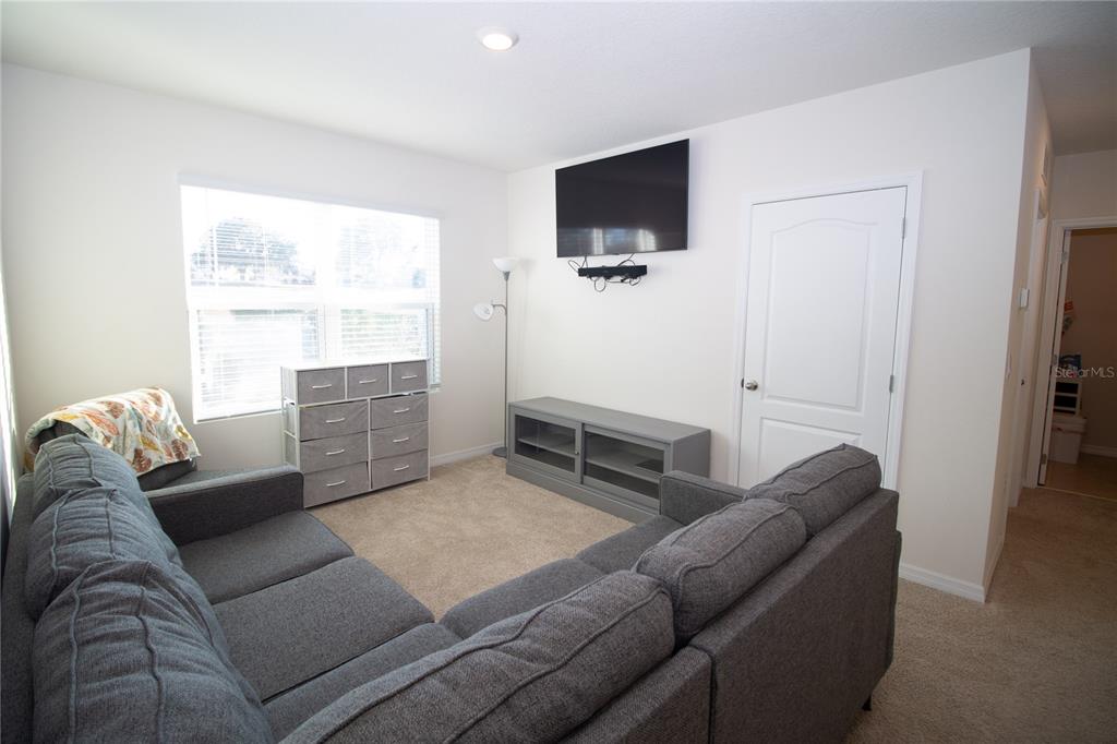 3033 Beau Loop Tavares, FL 32778 - Photo 9 of 36