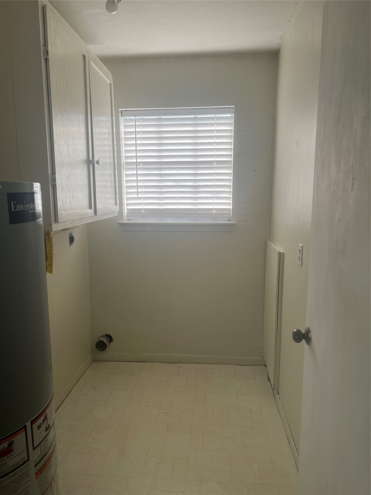 622 Coolidge Street Channelview, TX 77530 - Photo 8 of 8 Laundry