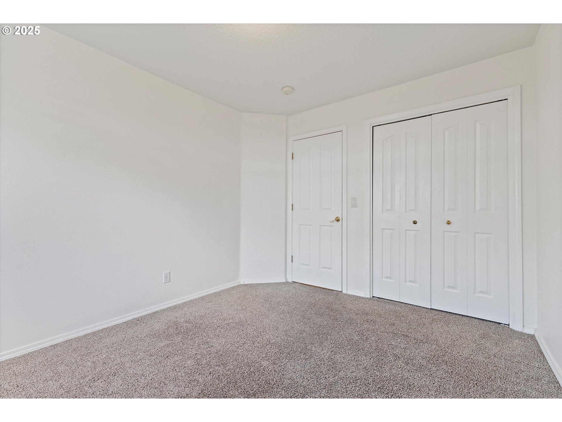 2708 North Main Street Newberg, OR 97132 - Photo 23 of 29 a view of an empty room