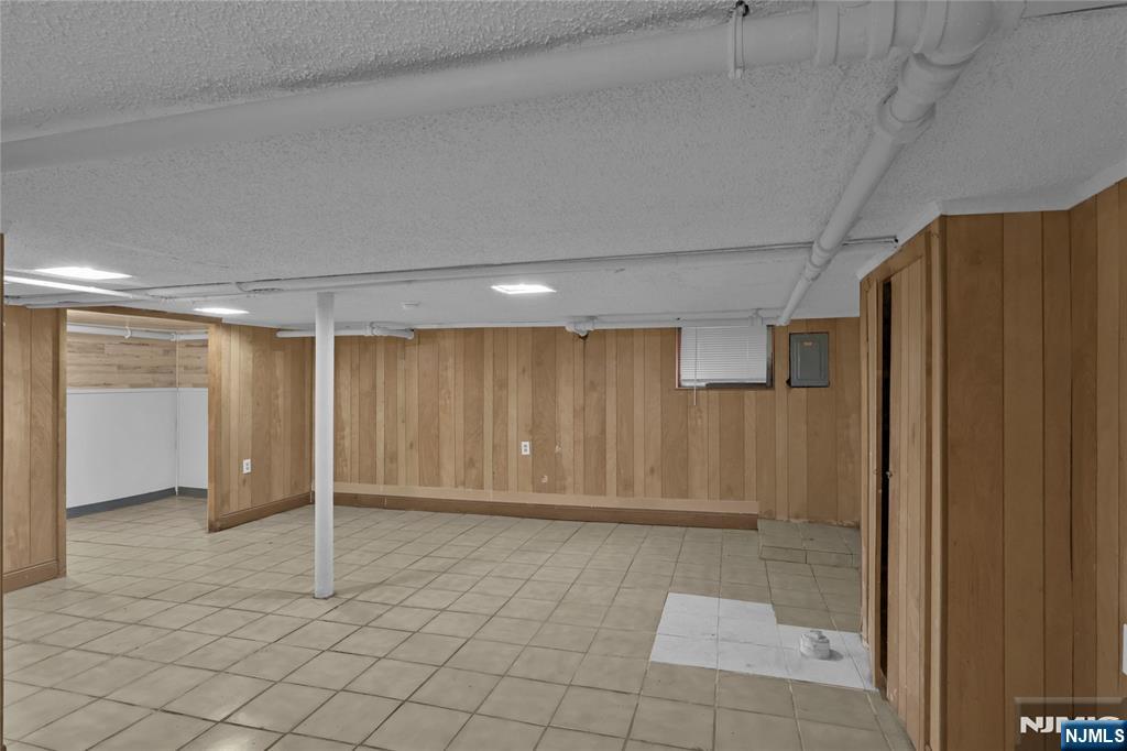 23-25 Varsity Road Newark, NJ 07106 - Photo 26 of 40