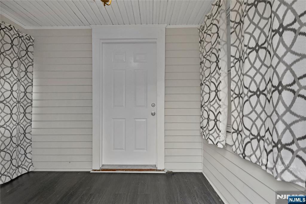 23-25 Varsity Road Newark, NJ 07106 - Photo 5 of 40