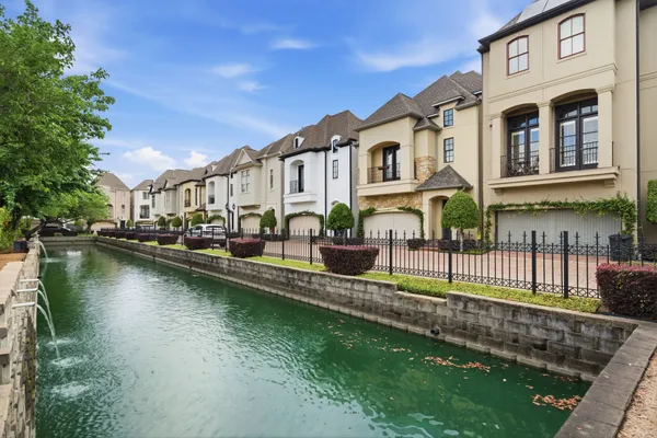 $4,250 | 6527 Clarewood Oak Estates Lane, Houston, TX 77081