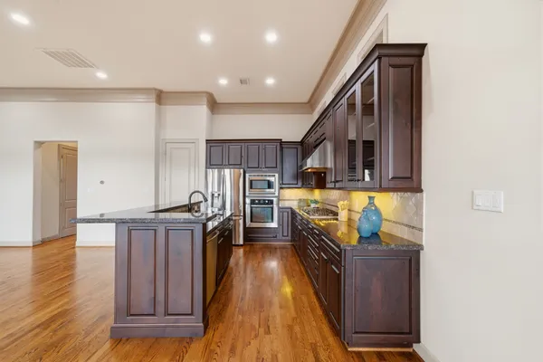 $4,250 | 6527 Clarewood Oak Estates Lane, Houston, TX 77081