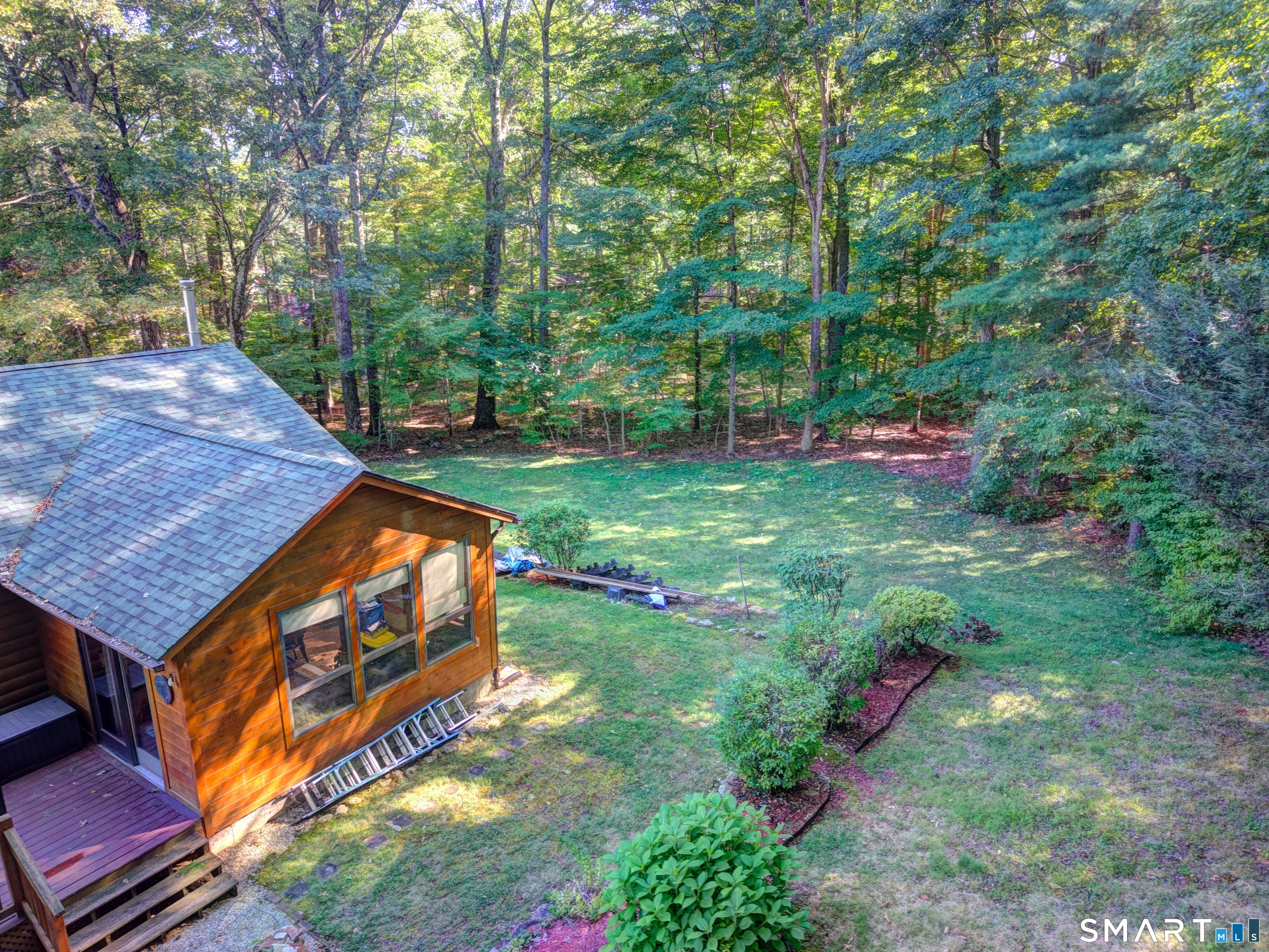 91 Beaver Dam Road Woodstock, CT 06282 - Photo 7 of 33 Large side yard, but not too large.