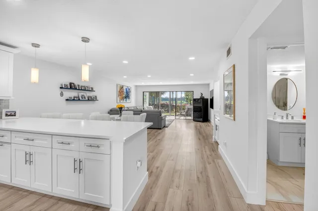 $169,999 | 18 Westgate Lane, Unit E, Boynton Beach, FL 33436