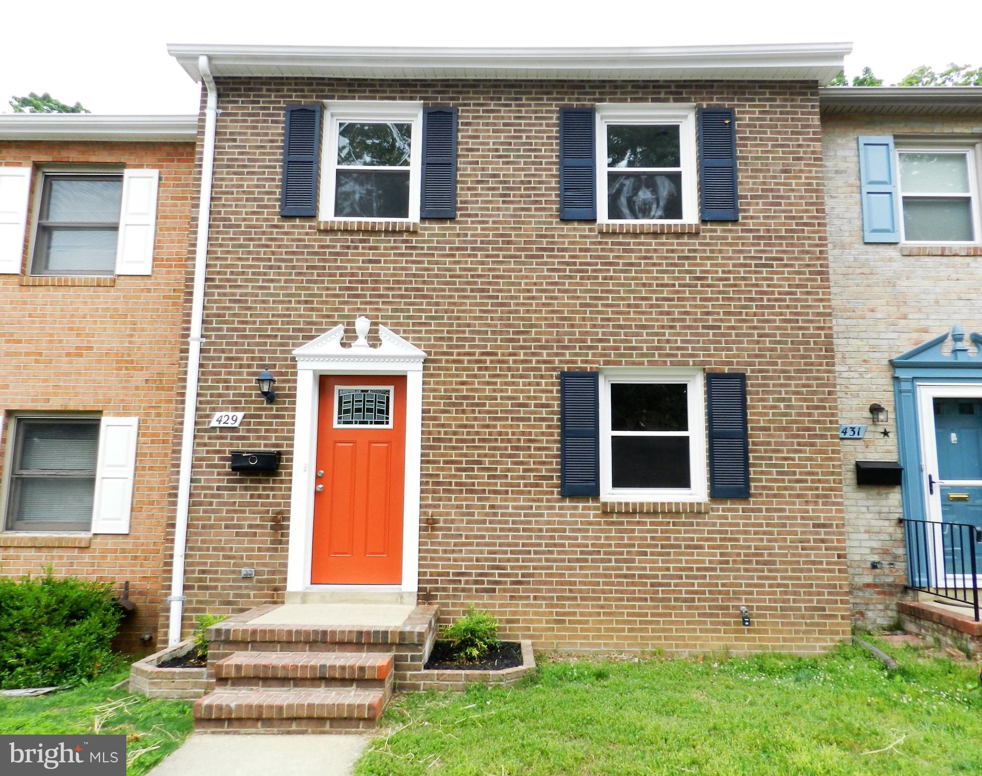 429 Ridgemore Street Fredericksburg, VA 22405 - Photo 2 of 28 Gallery Image 2