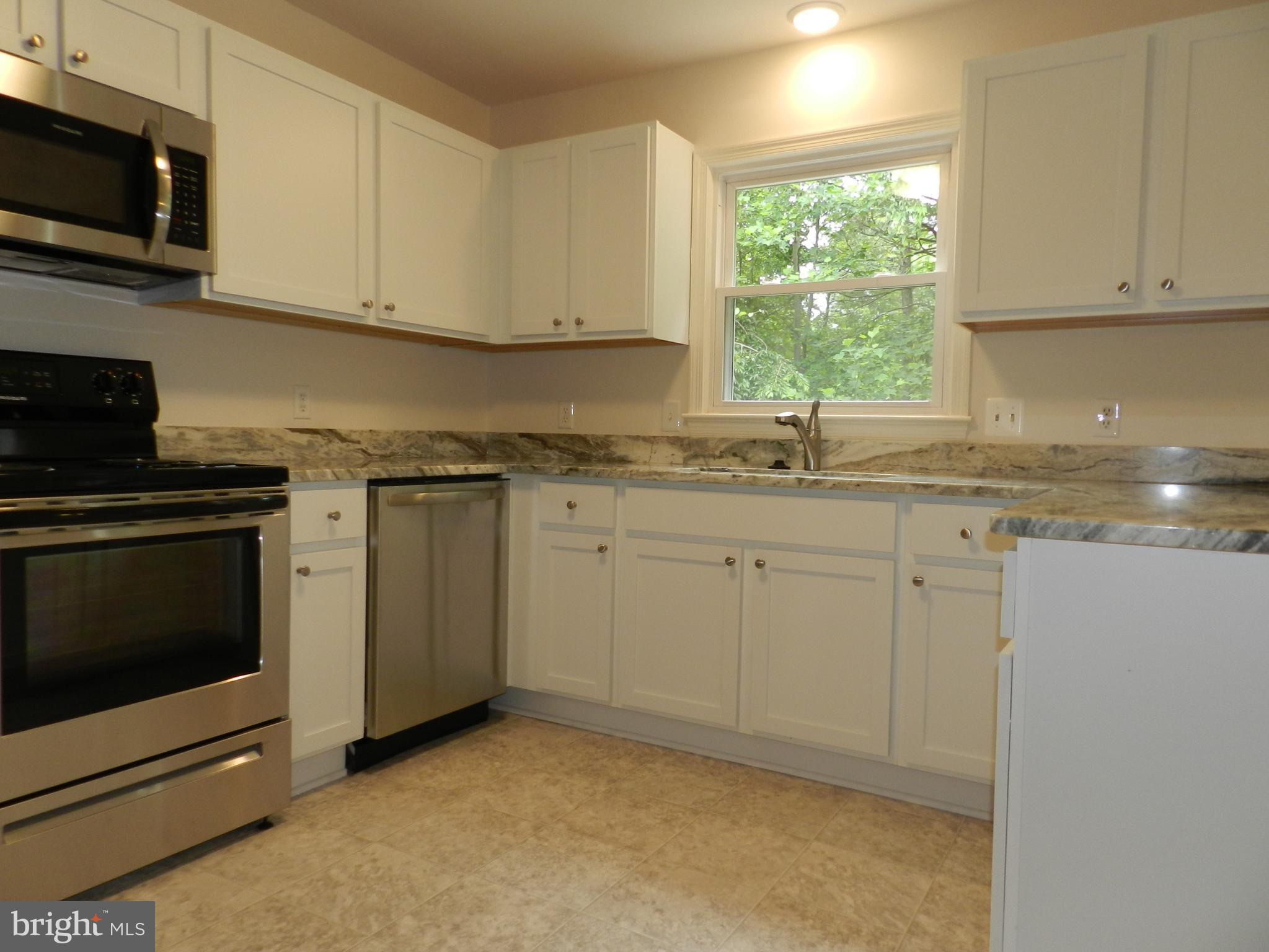 429 Ridgemore Street Fredericksburg, VA 22405 - Photo 10 of 28 Gallery Image 10