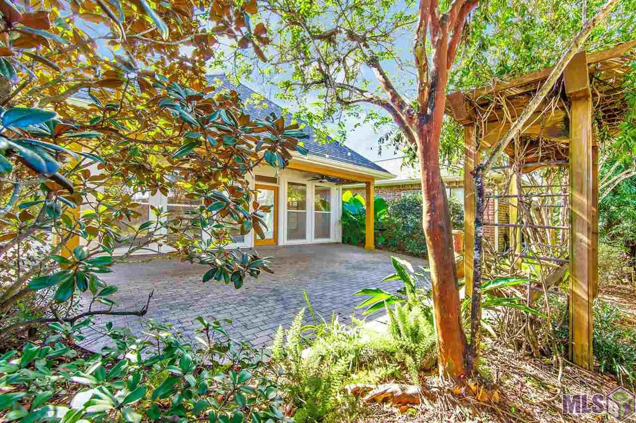 504 Sugar Mill Courtyard Houma, LA 70360 - Photo 2 of 12