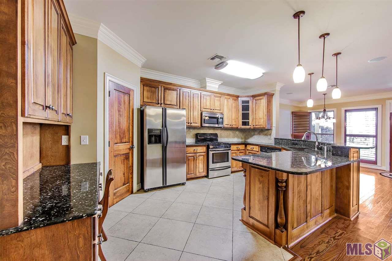 504 Sugar Mill Courtyard Houma, LA 70360 - Photo 4 of 12