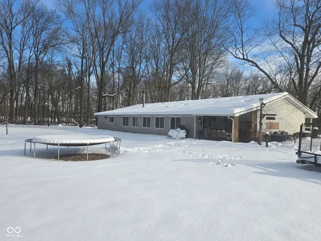 $425,000 | 1550 East County Road 50 North, North Vernon, IN 47265