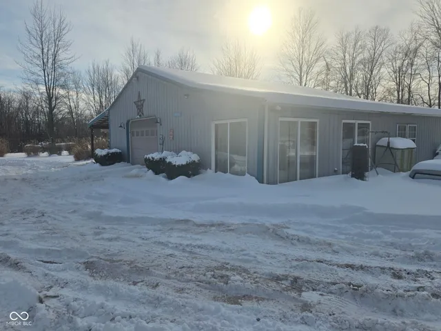 $425,000 | 1550 East County Road 50 North, North Vernon, IN 47265