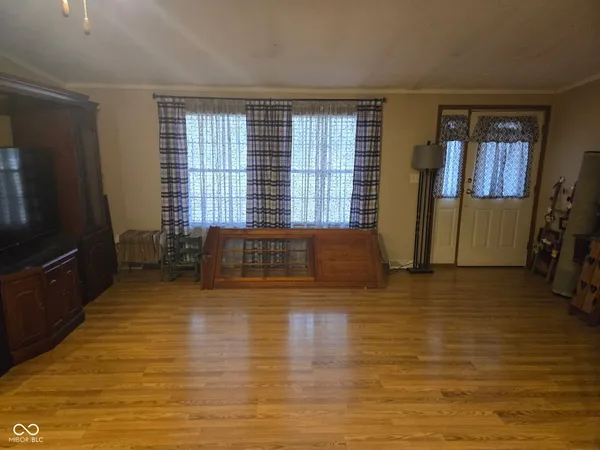 $349,900 | 1550 East County Road 50 North, North Vernon, IN 47265