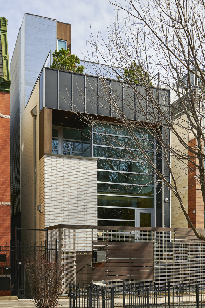 1439 North Elk Grv Ave