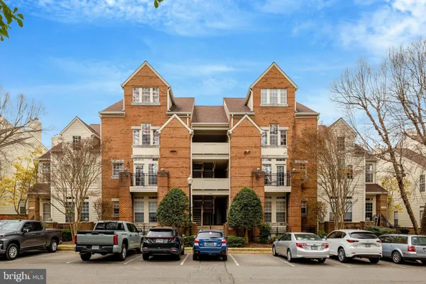$478,000 | 1334 Garden Wall Circle, Unit E, Reston, VA 20194