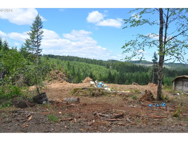 a view of a outdoor space