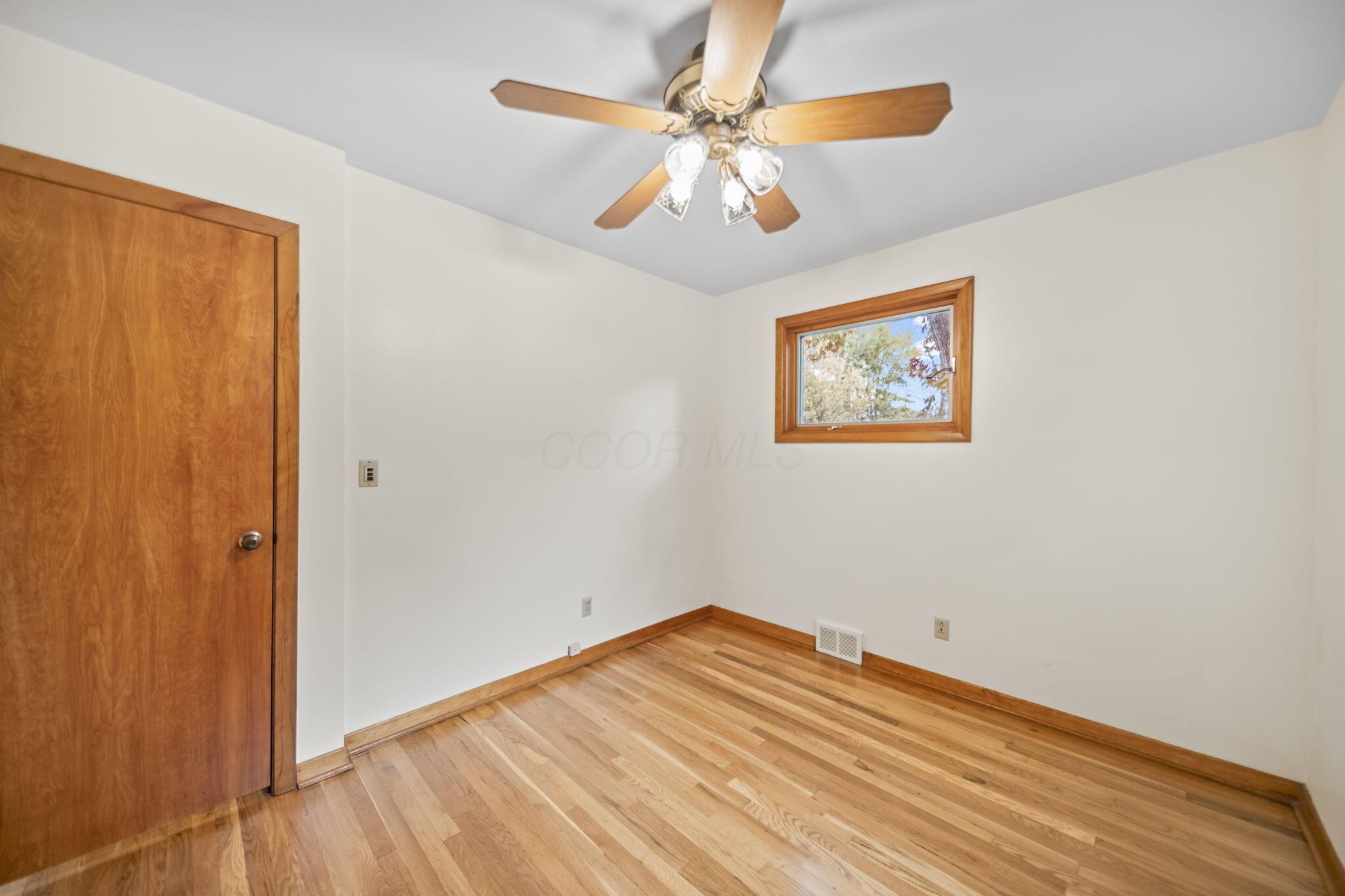 2527 Wickliffe Road Columbus, OH 43221 - Photo 40 of 73 46-web-or-mls-DSC09005