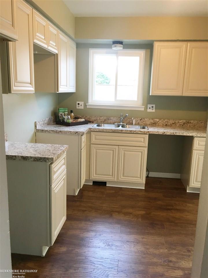 2856 Roundtree Drive Troy, MI 48083 - Photo 8 of 29