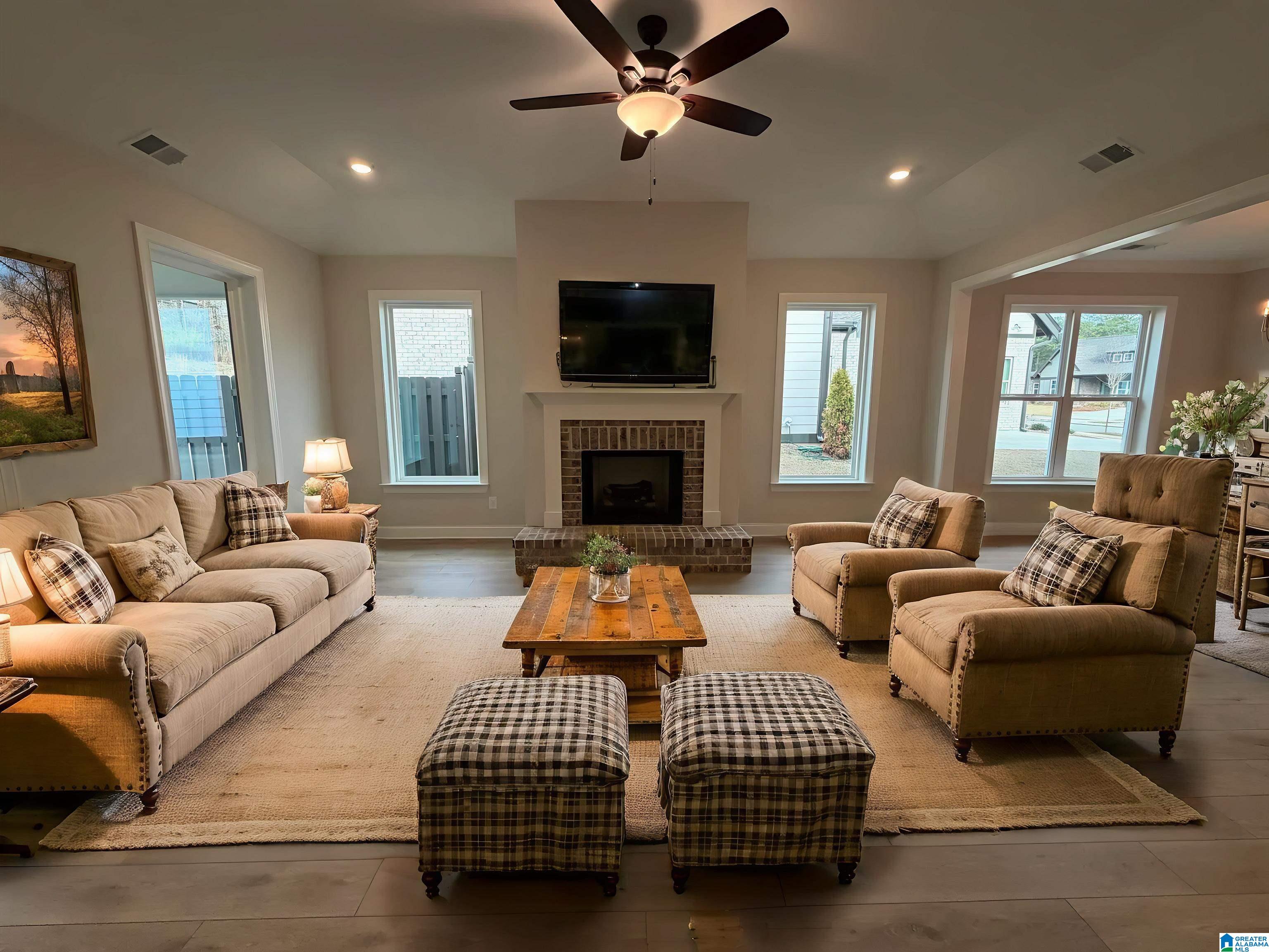 5141 Simms Ridge Pelham, AL 35124 - Photo 3 of 31