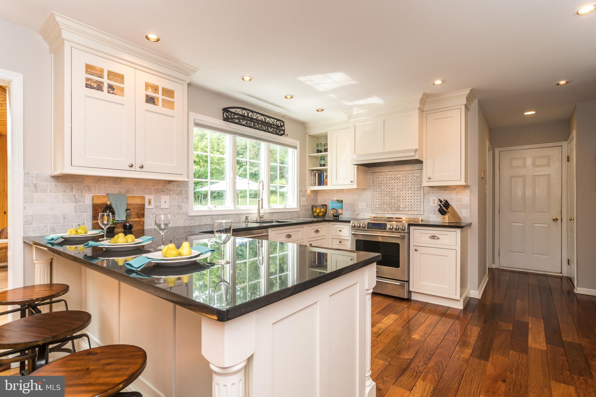 222 Southwind Drive Doylestown, PA 18901 - Photo 14 of 37 Bright Sunny Kitchen