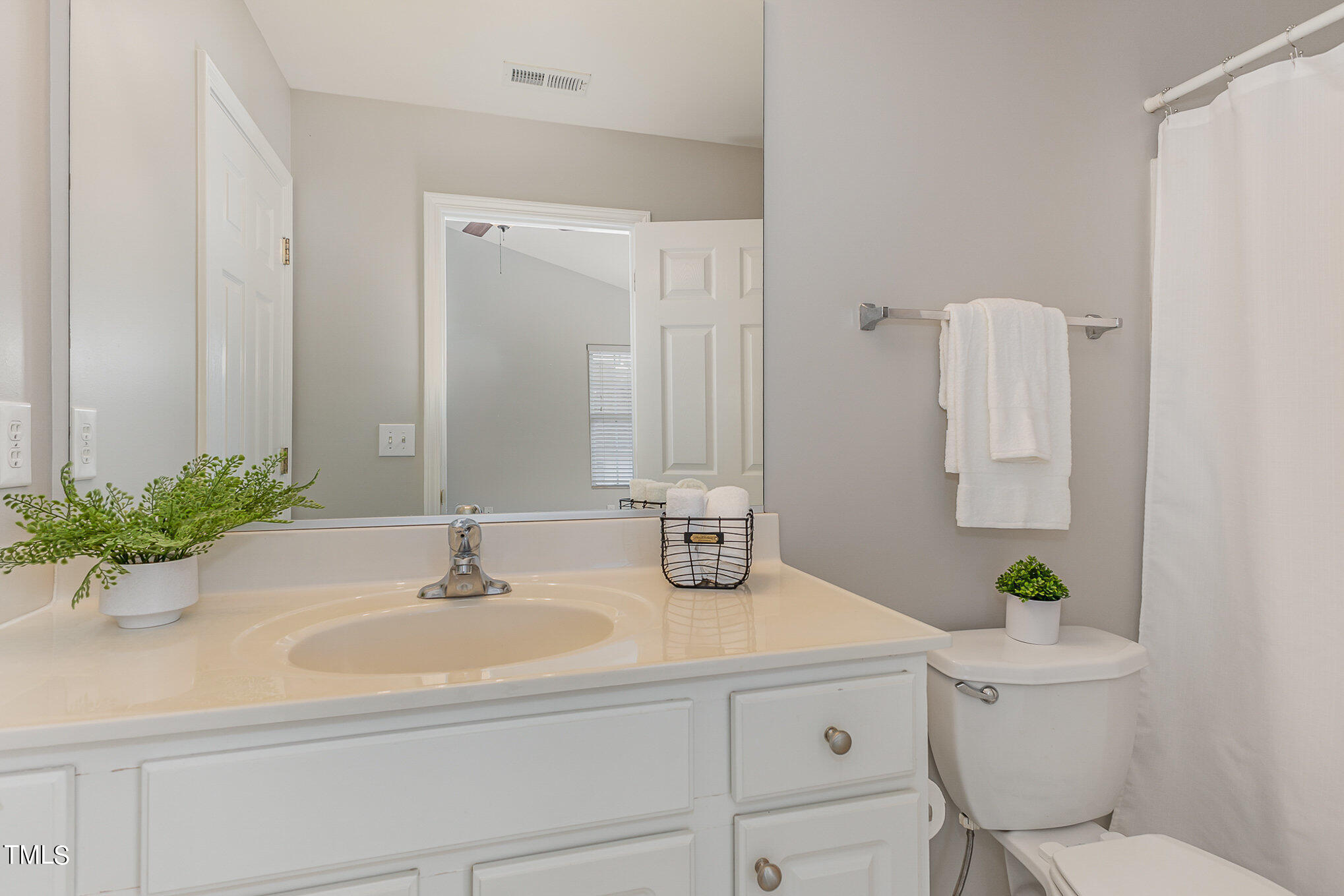 3124 Winding Waters Way Raleigh, NC 27614 - Photo 15 of 24 018_bc4a2157-edit_973